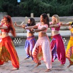 BollyDance Workout DVD - Nek Bilder 2012-08-17 20-25-38 (1)